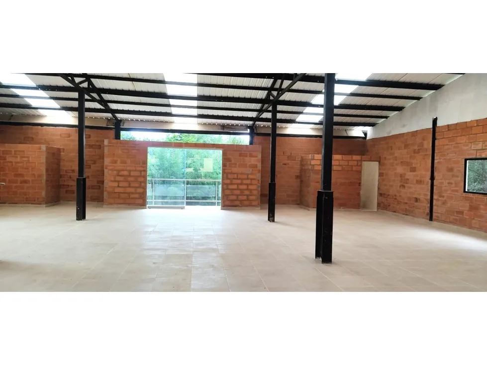 Bodega en arriendo en Calasanz, Guarne