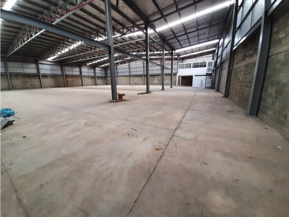 Bodega en arriendo en La Dolores, Palmira