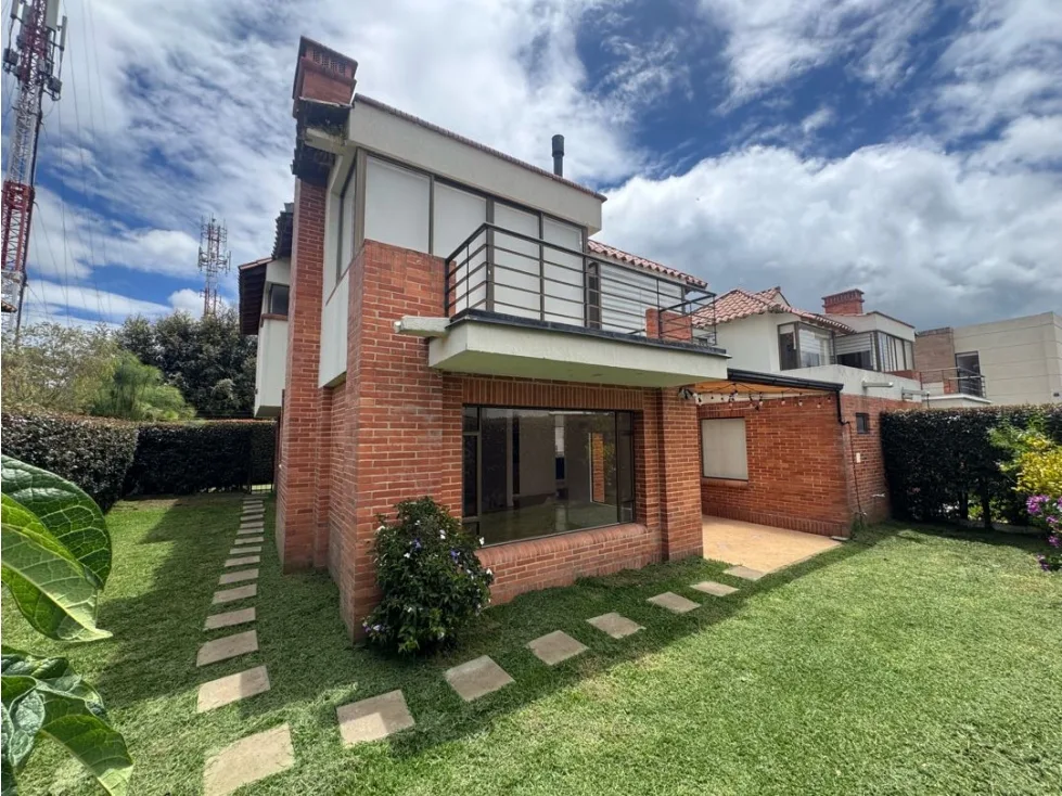Casa Campestre en Arriendo en Camino La Floresta, Chía