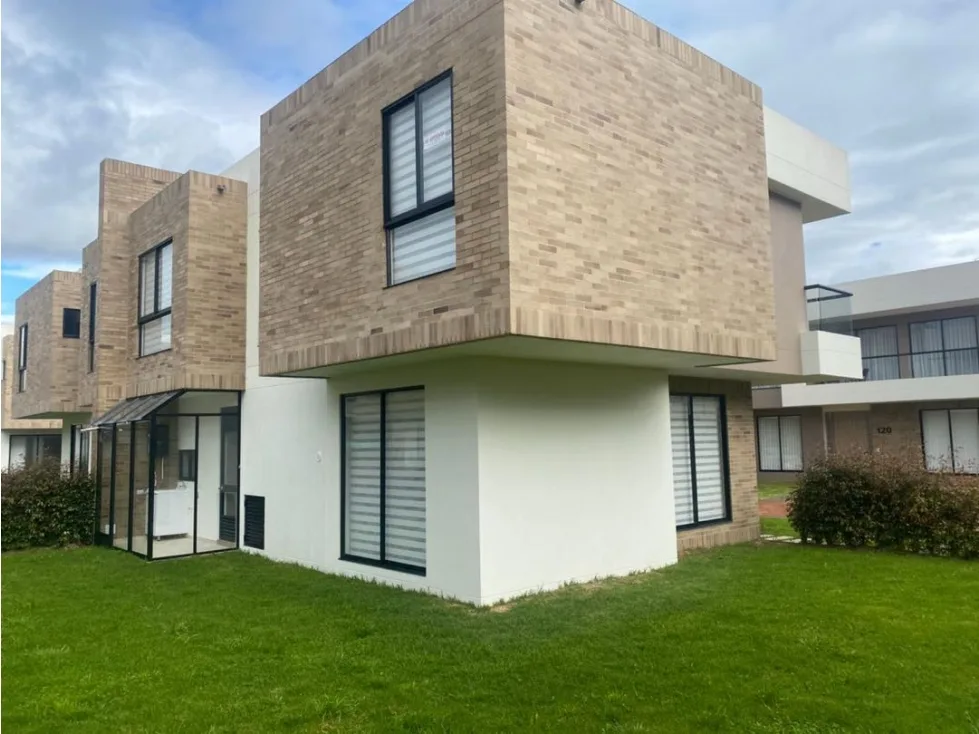 Casa Campestre en Arriendo en Chía