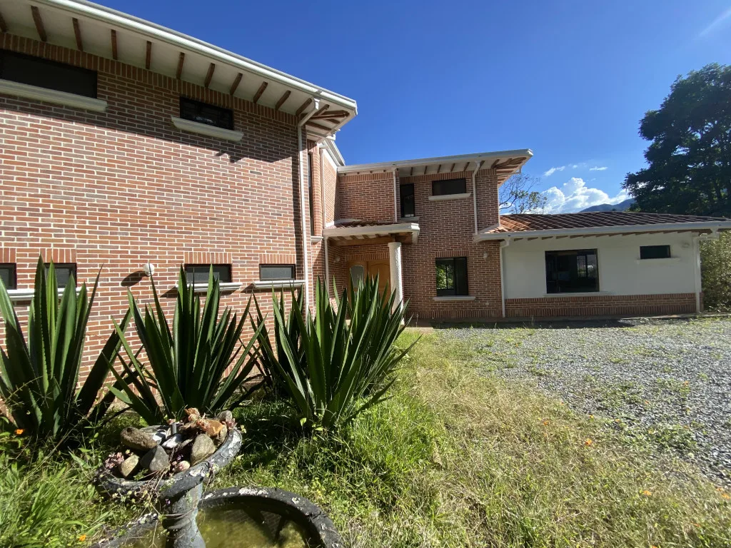 Casa Campestre en  Arriendo en El Retiro