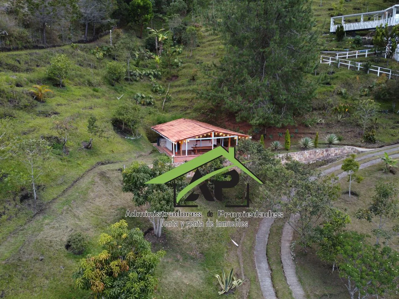 Casa Campestre en Arriendo en El peñol