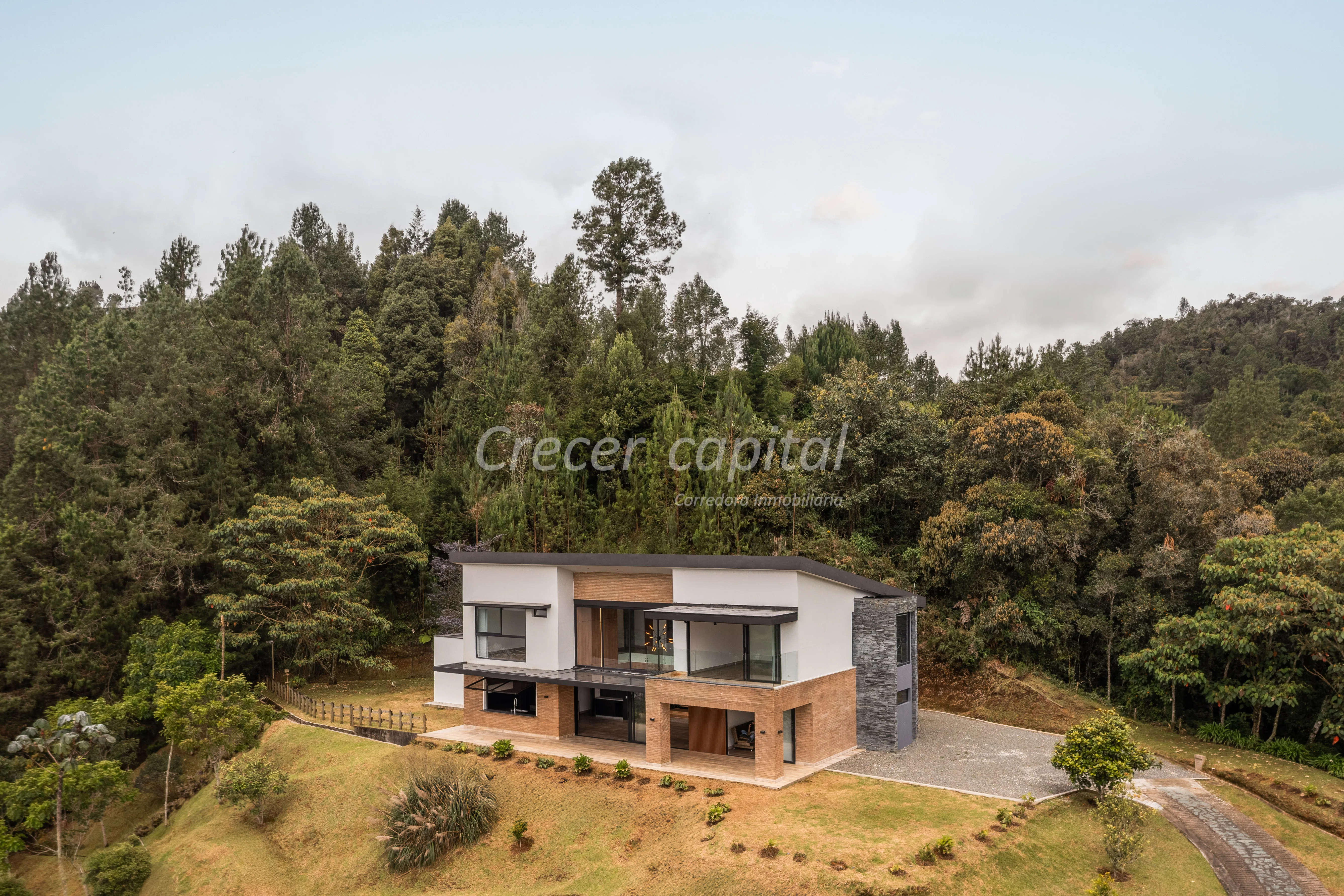 Casa Campestre en Arriendo en Loma del Escobero, Envigado