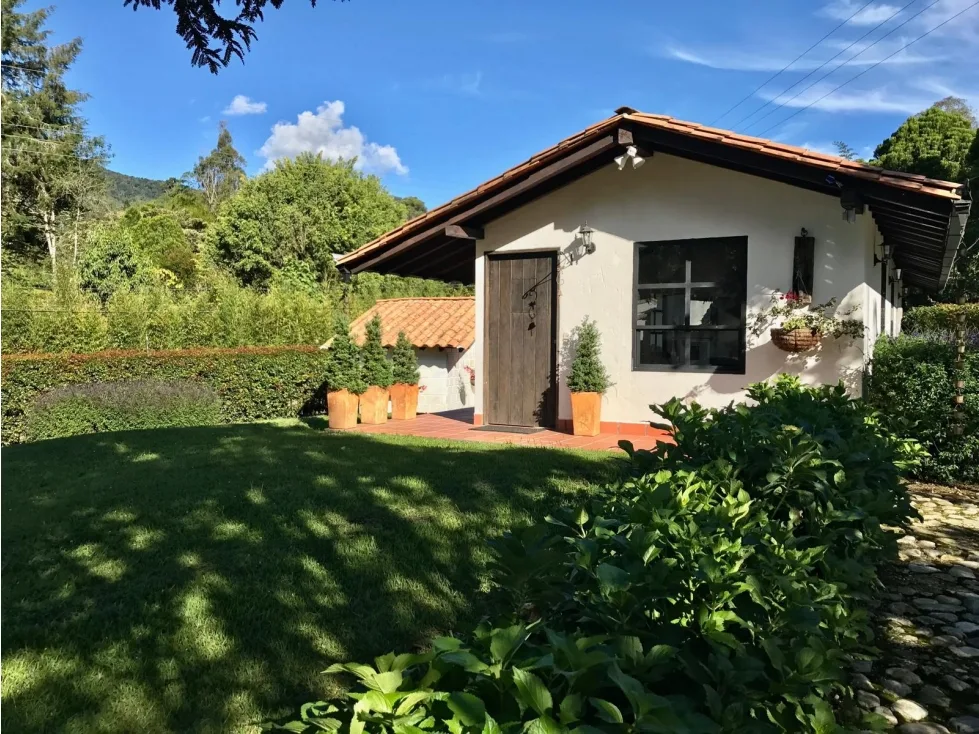 Casa Campestre en Arriendo en Lomitas, La ceja