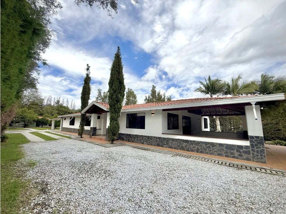 Casa Campestre en Arriendo en Rionegro