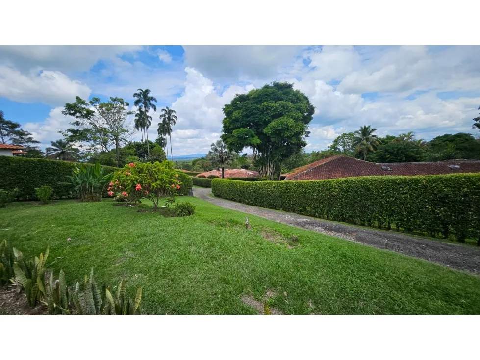 Casa Campestre en Arriendo en Vía El Caimo, Armenia