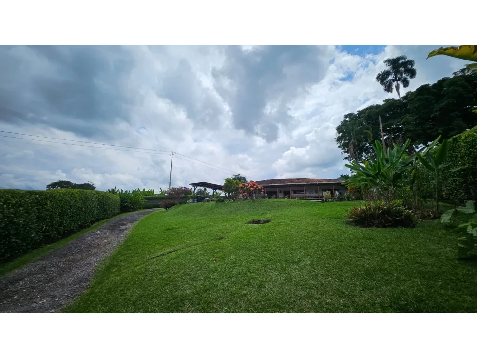 Casa Campestre en Arriendo en Vía El Caimo, Armenia