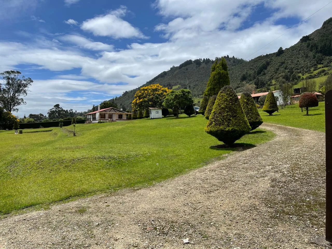 Casa Campestre en arriendo en Sesquilé