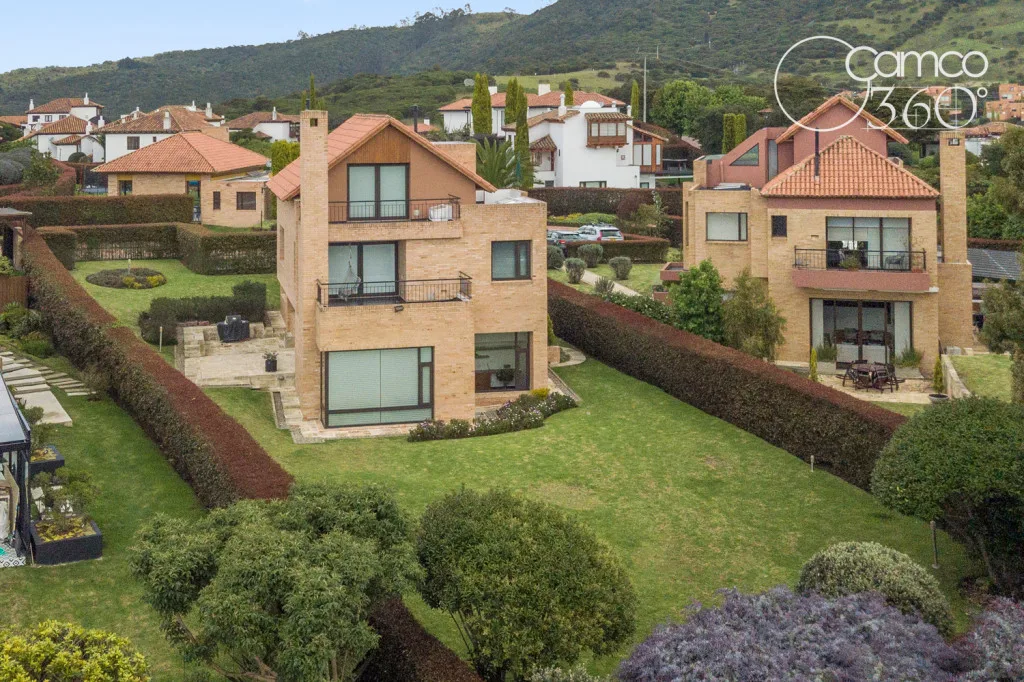 Casa Campestre en arriendo en Sindamanoy, Chía