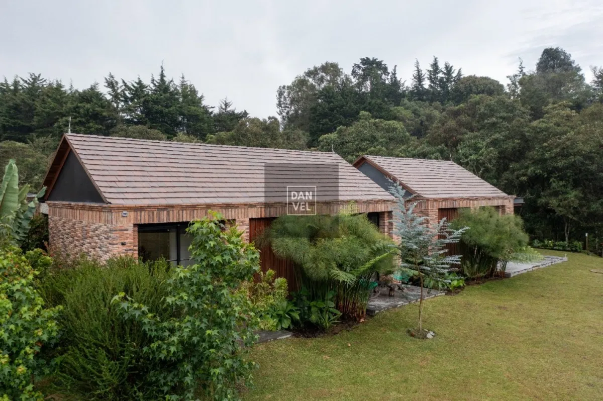 Casa Campestre en arriendo en Vía Las Palmas, Envigado