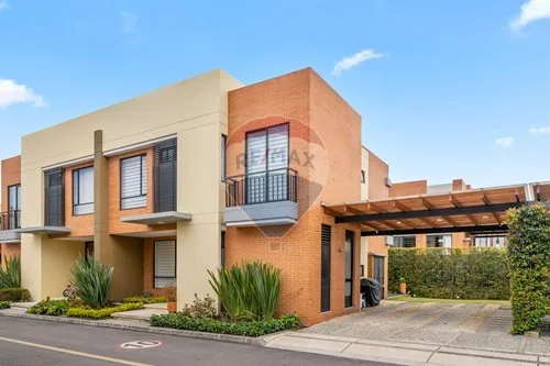 Casa en Arriendo en Calahorra, Cajicá