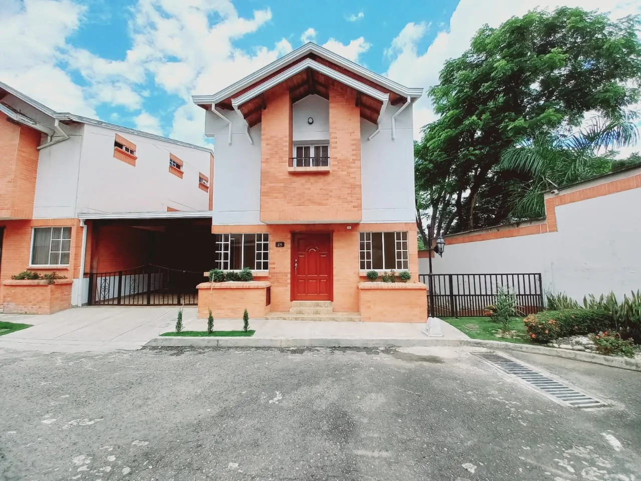 Casa en Arriendo en Cañaveral, Floridablanca
