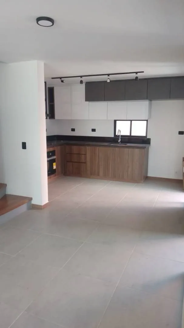 Casa en Arriendo en Cerritos, La virginia