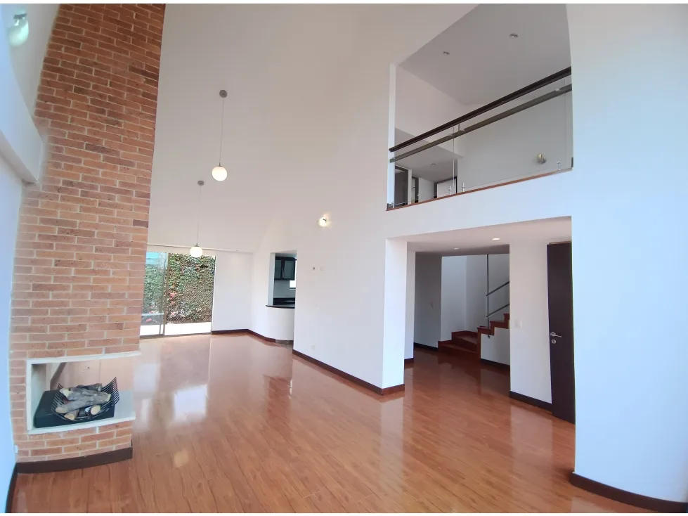 Casa en Arriendo en Cota