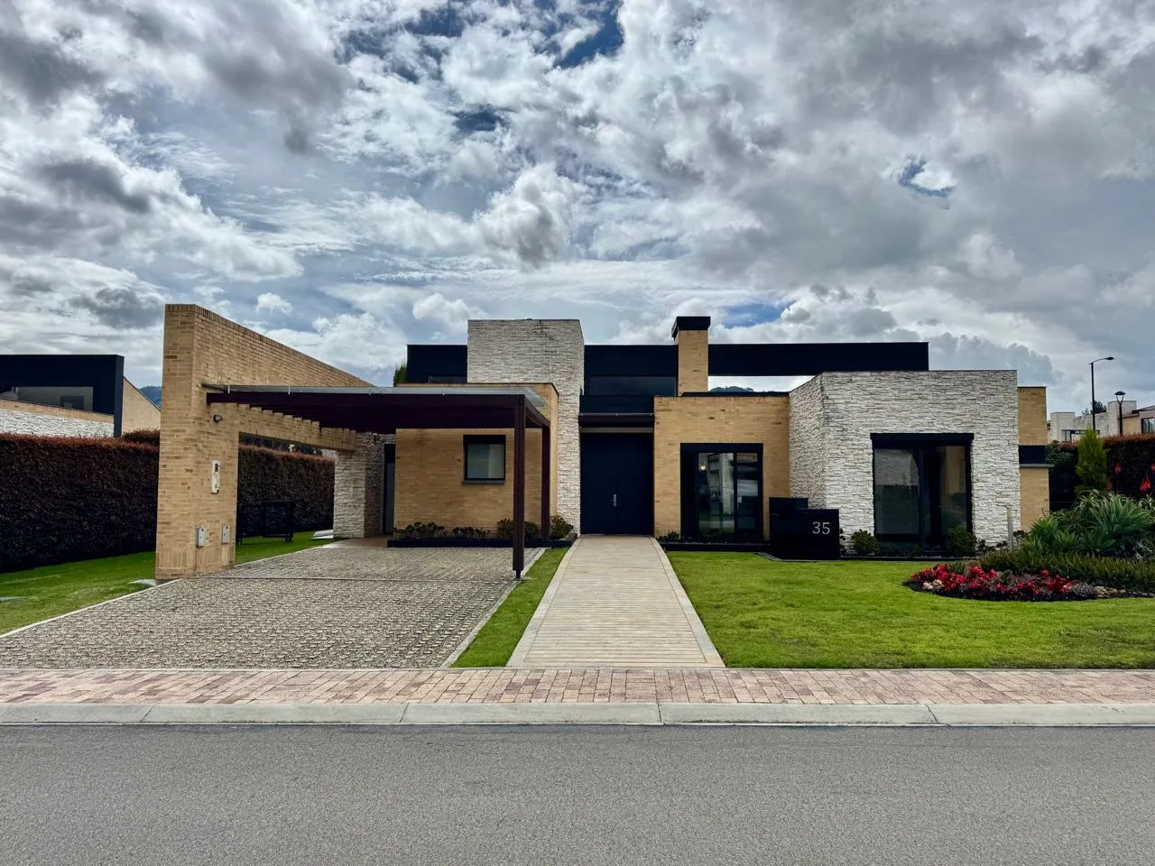 Casa en Arriendo en Hatogrande, Sopó