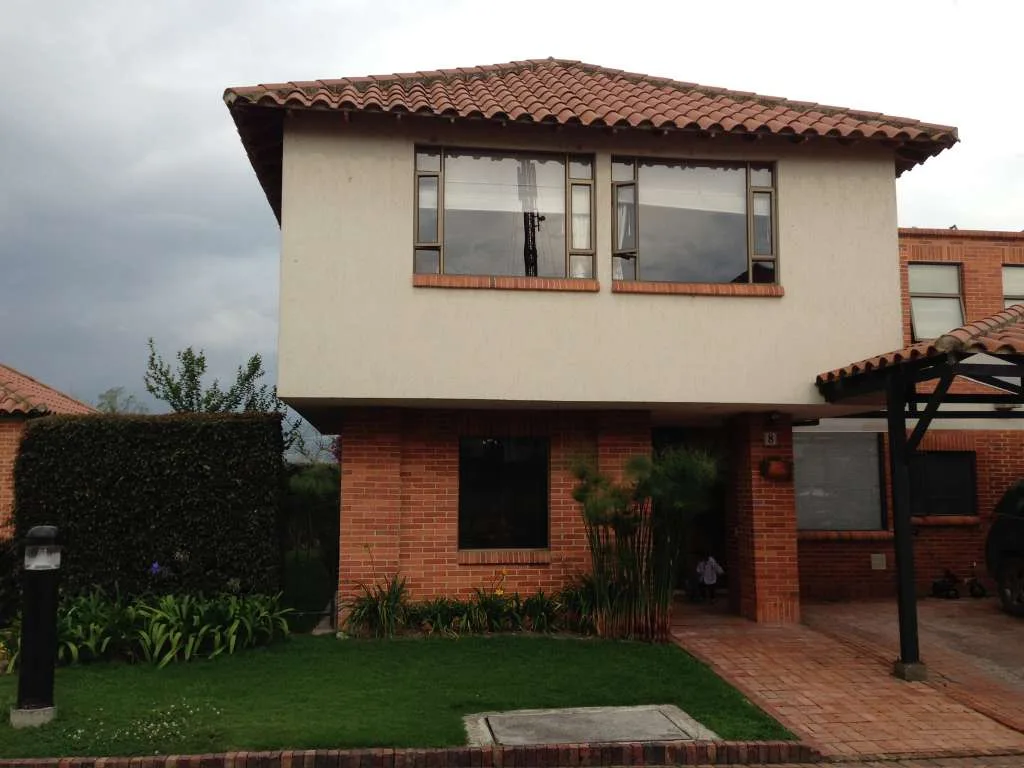 Casa en Arriendo en La Estrella, Chía