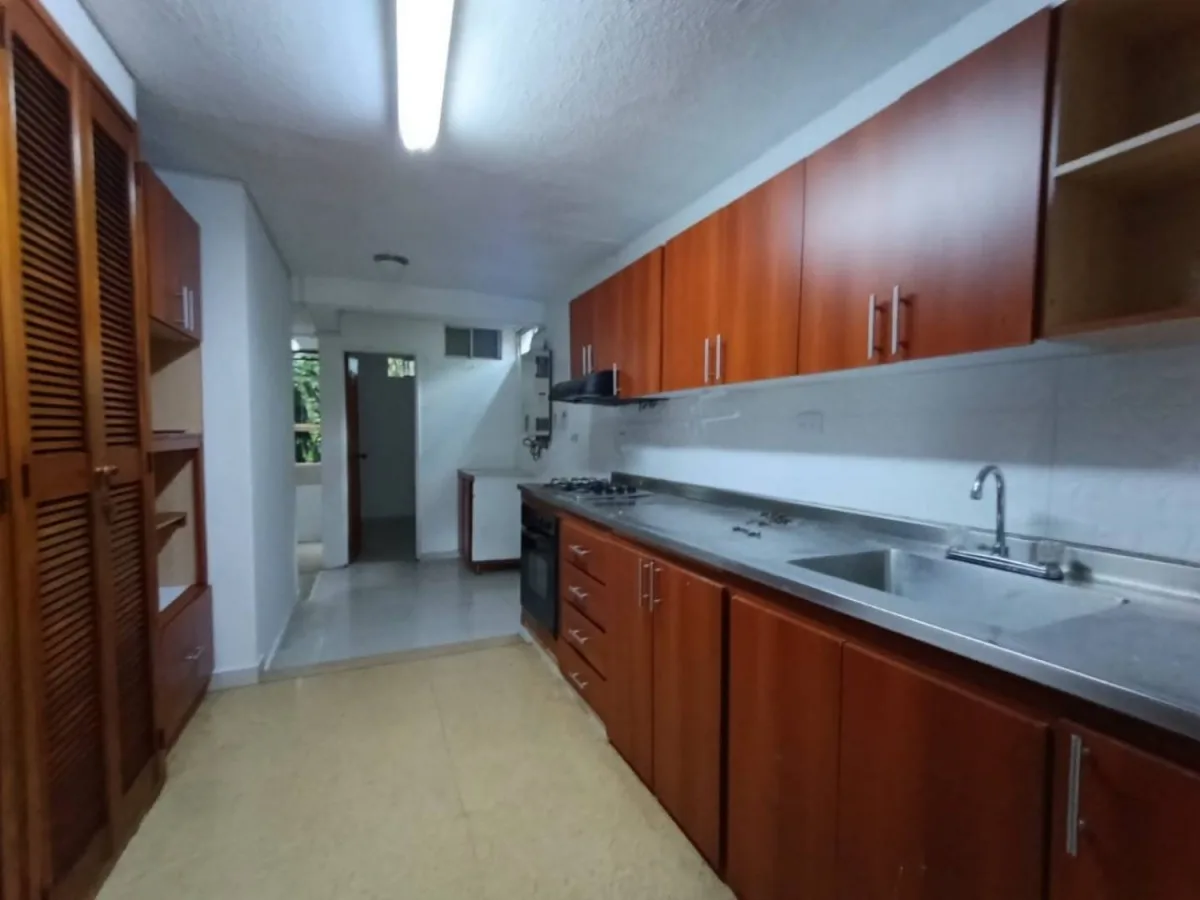 Apartamento en Arriendo en Loma del Esmeraldal, Envigado