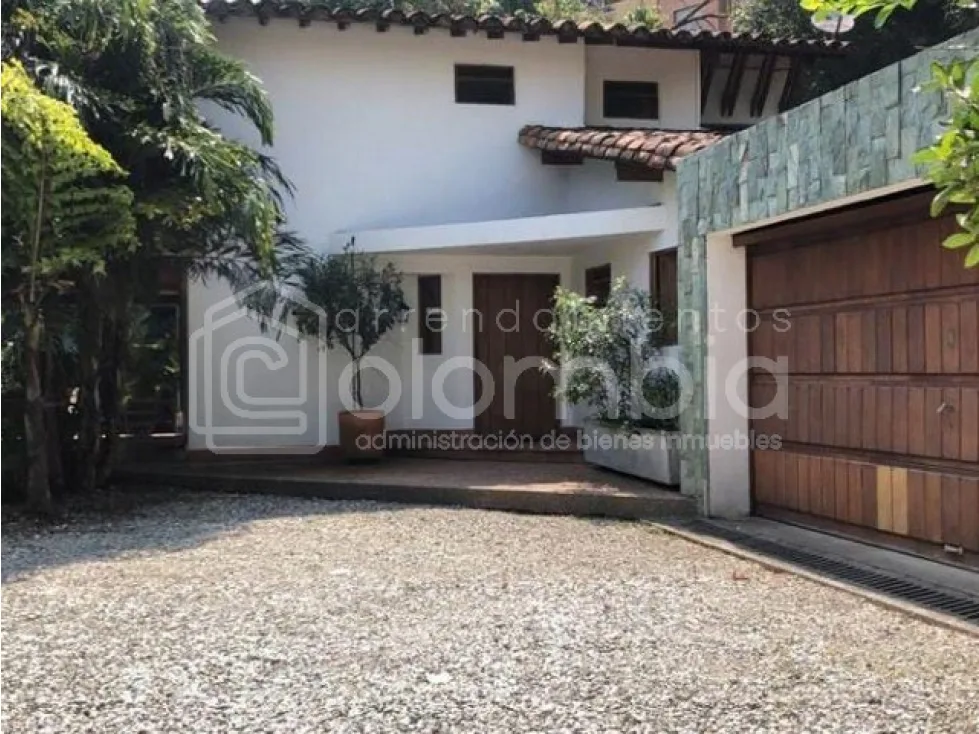 Casa en  Arriendo en Loma de las brujas, Envigado