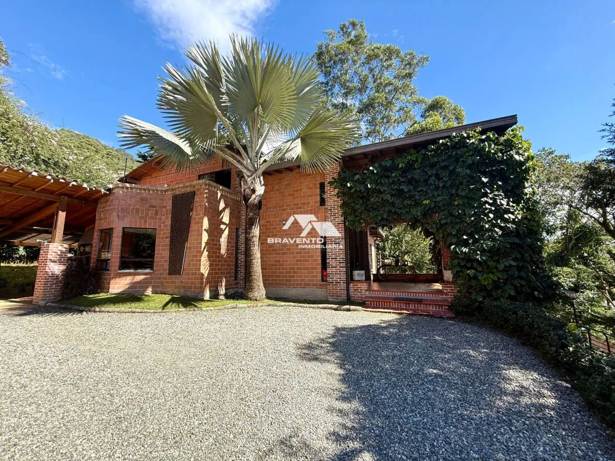 Casa en Arriendo en Vía Las Palmas, Envigado