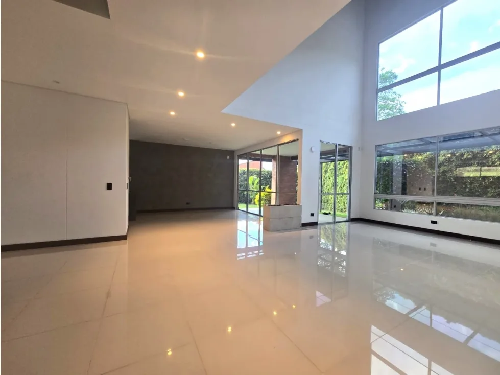 Casa en Arriendo en Loma del Escobero, Envigado