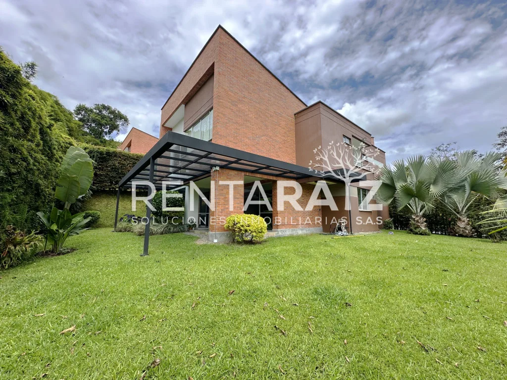 Casa en Arriendo en Loma del Escobero, Envigado