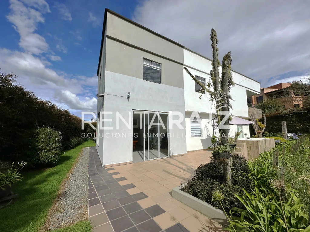 Casa en Arriendo en Loma del Escobero, Envigado