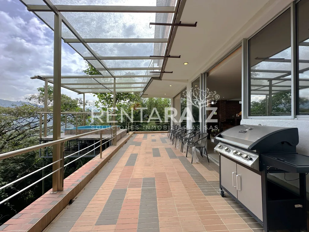 Casa en Arriendo en Loma del Escobero, Envigado