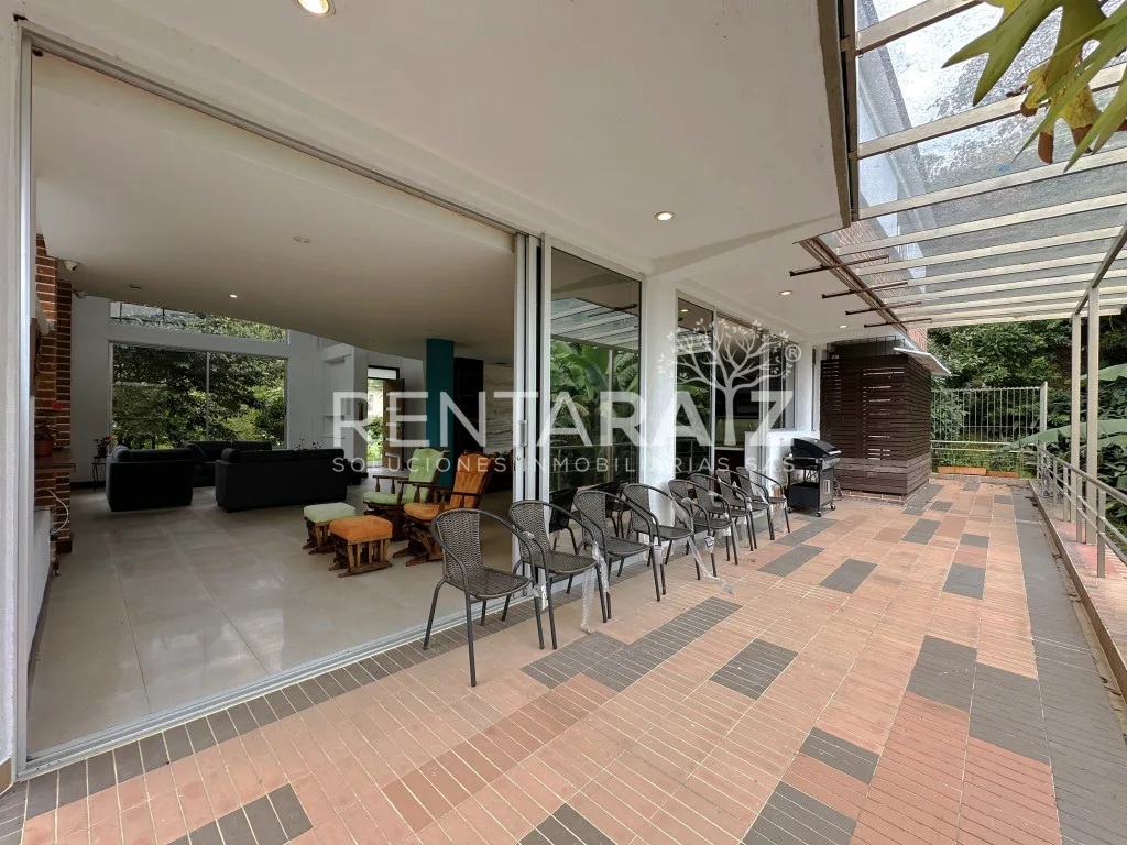 Casa en Arriendo en Loma del Escobero, Envigado