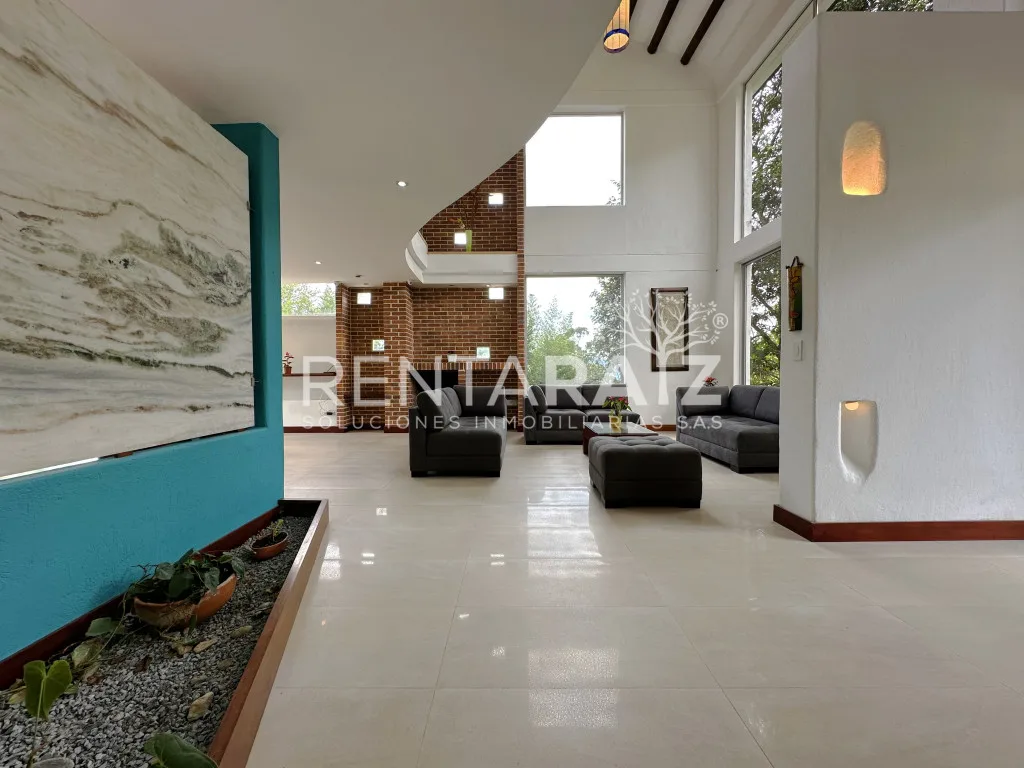 Casa en Arriendo en Loma del Escobero, Envigado