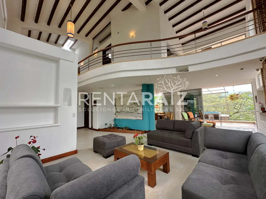 Casa en Arriendo en Loma del Escobero, Envigado