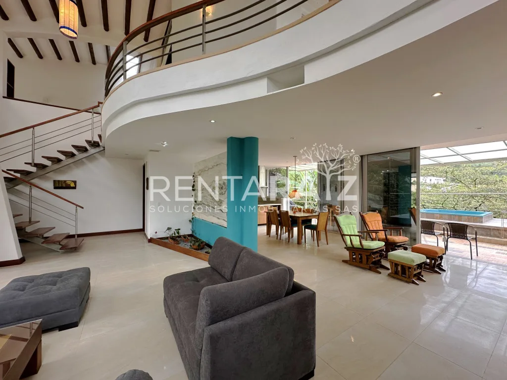 Casa en Arriendo en Loma del Escobero, Envigado