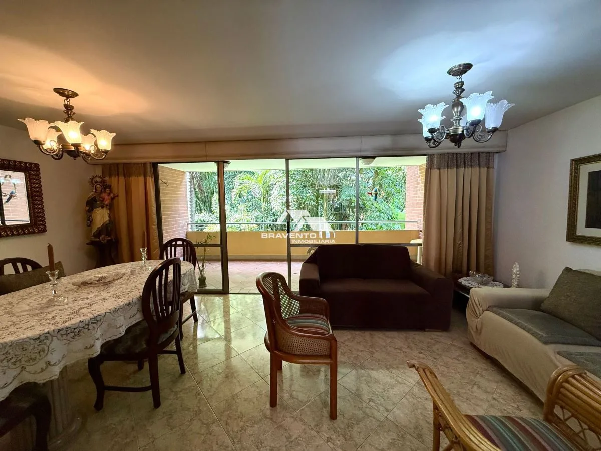 Casa Campestre en Arriendo en Envigado