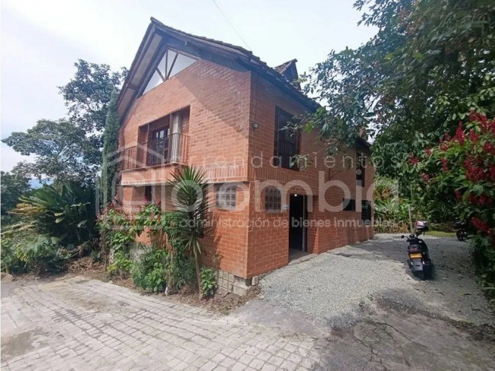 Casa en Arriendo en Primavera, Envigado