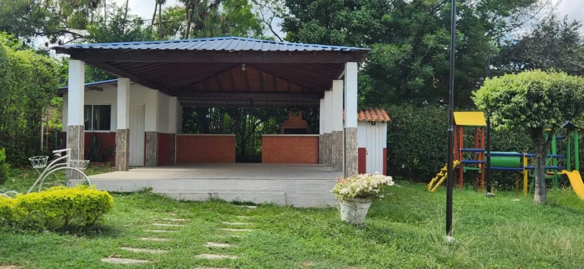Casa en Arriendo en Rincon de giron parte alta, Girón