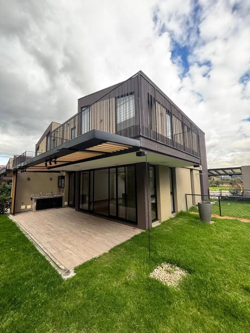 Casa en Arriendo en Siberia, Cota