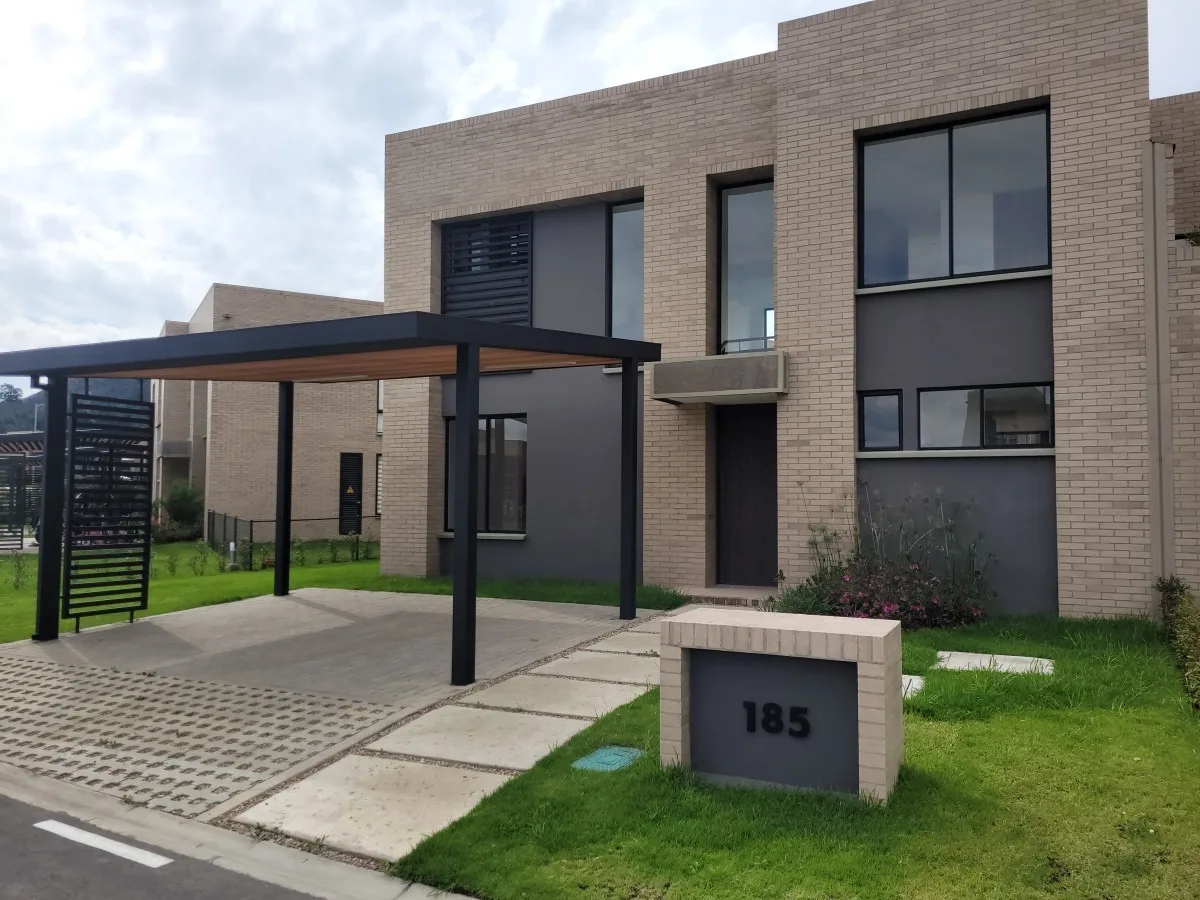 Casa en Arriendo en Siberia, Cota