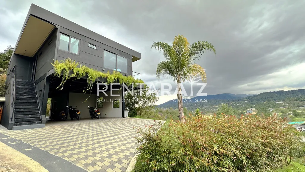 Casa en Arriendo en Vía Las Palmas, Envigado