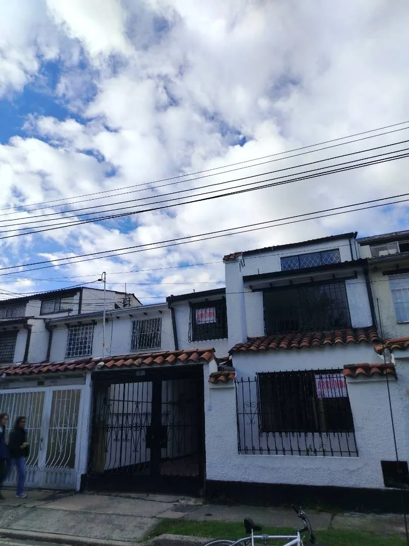 Casa en Arriendo en Villa del prado, Bogotá