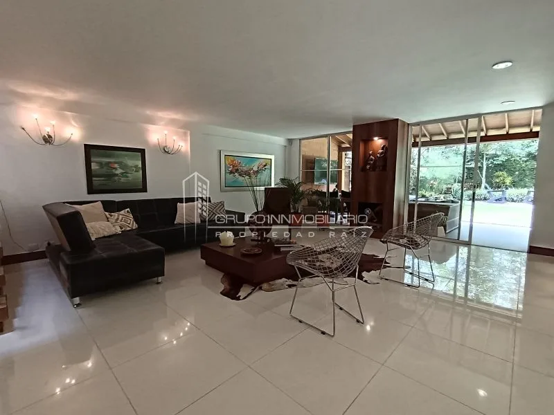 Casa en arriendo en El Poblado, Envigado