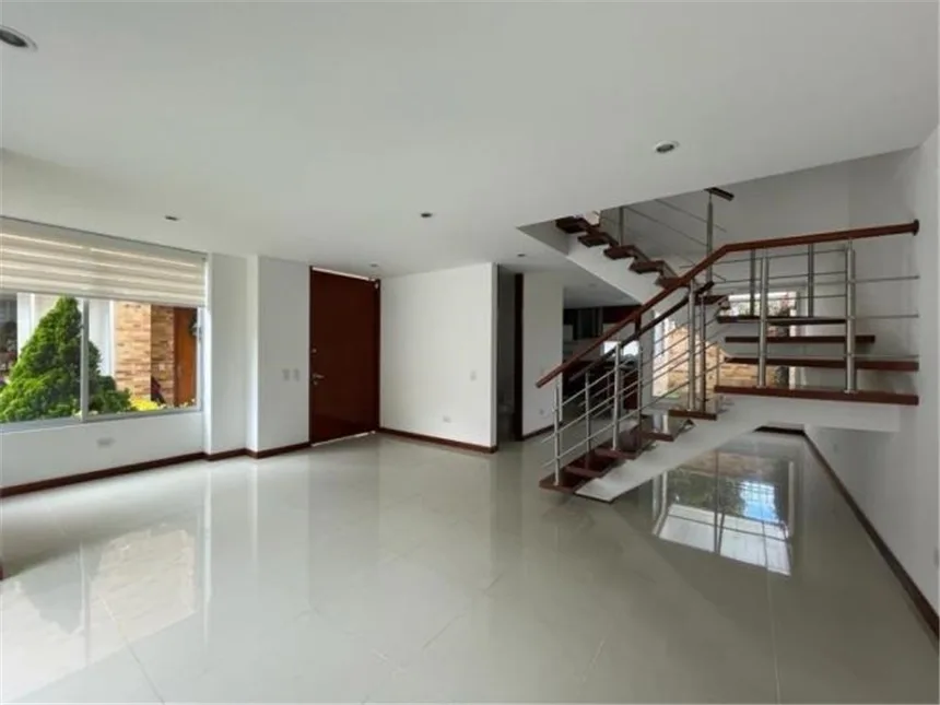 Casa en arriendo en Pinares, Chía