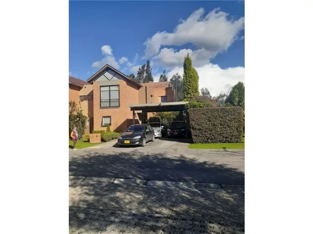 Casa en arriendo en Ub senderos de chia, Chía