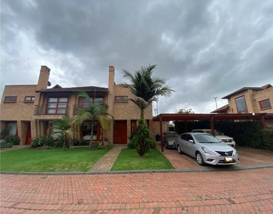 Casa en Arriendo en Sindamanoy, Chía