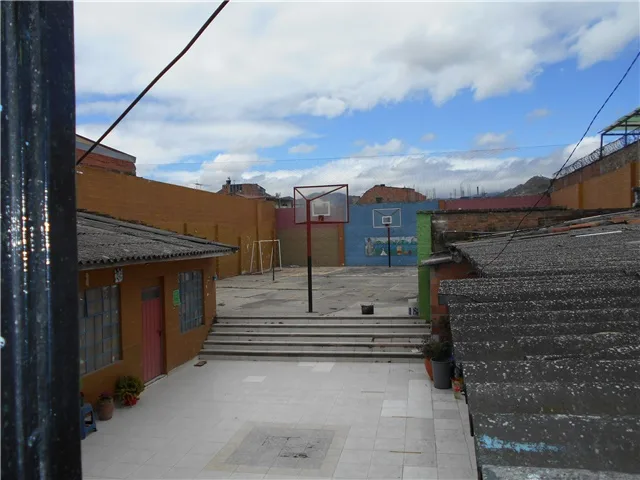 Edificio en arriendo en Parque campestre, Soacha