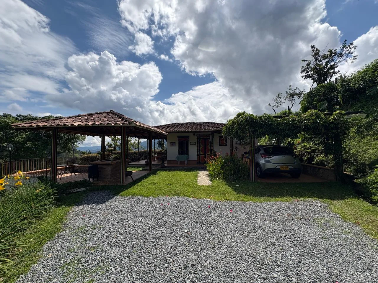 Arriendo Local Comercial Cota Centro $ 5.000.000