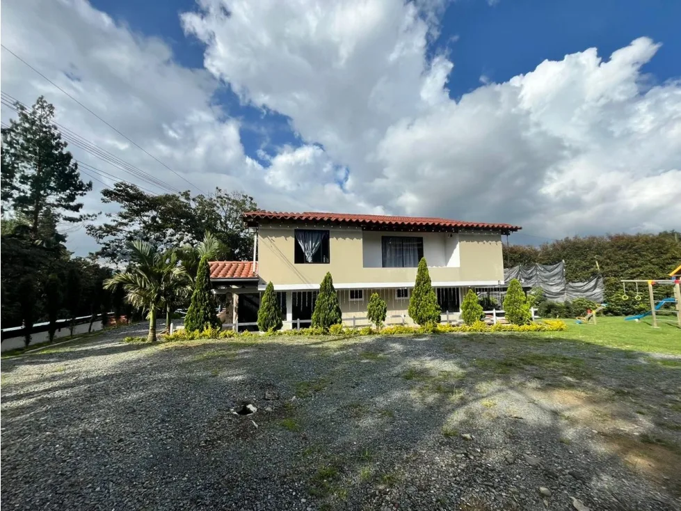 Apartaestudio en Arriendo en Loma del Escobero, Envigado