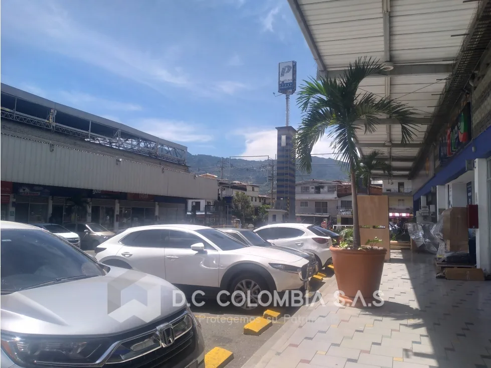 Local en Arriendo en Itaguí