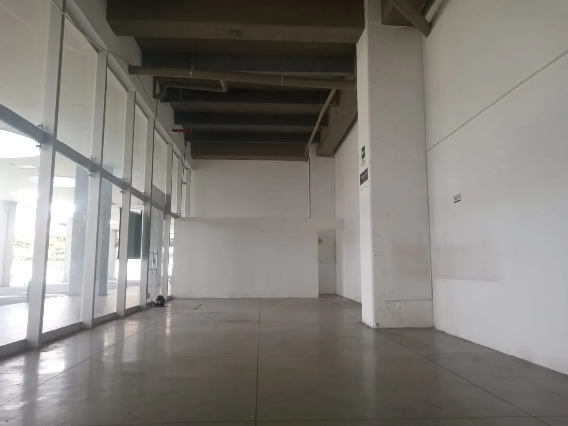 Local en Arriendo en Monteazul, Sabaneta