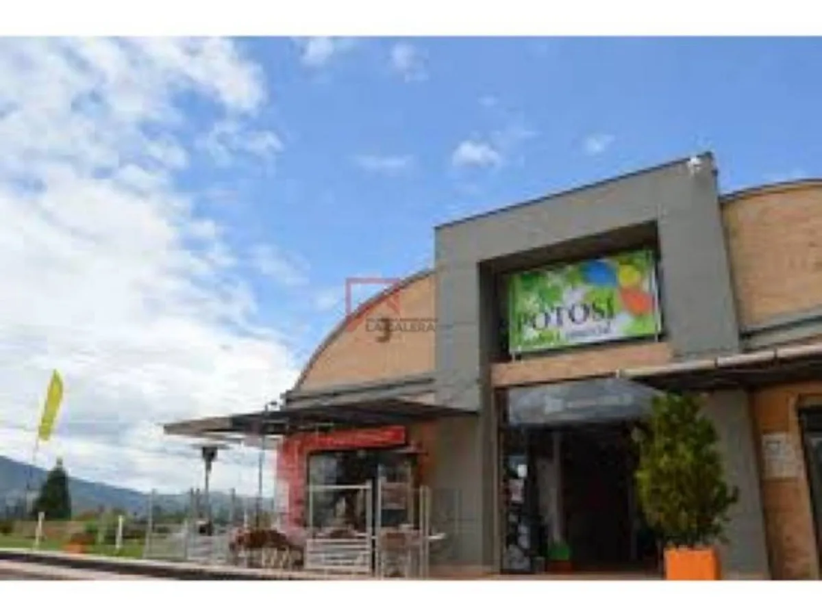 Local en Arriendo en Santa isabel, La calera