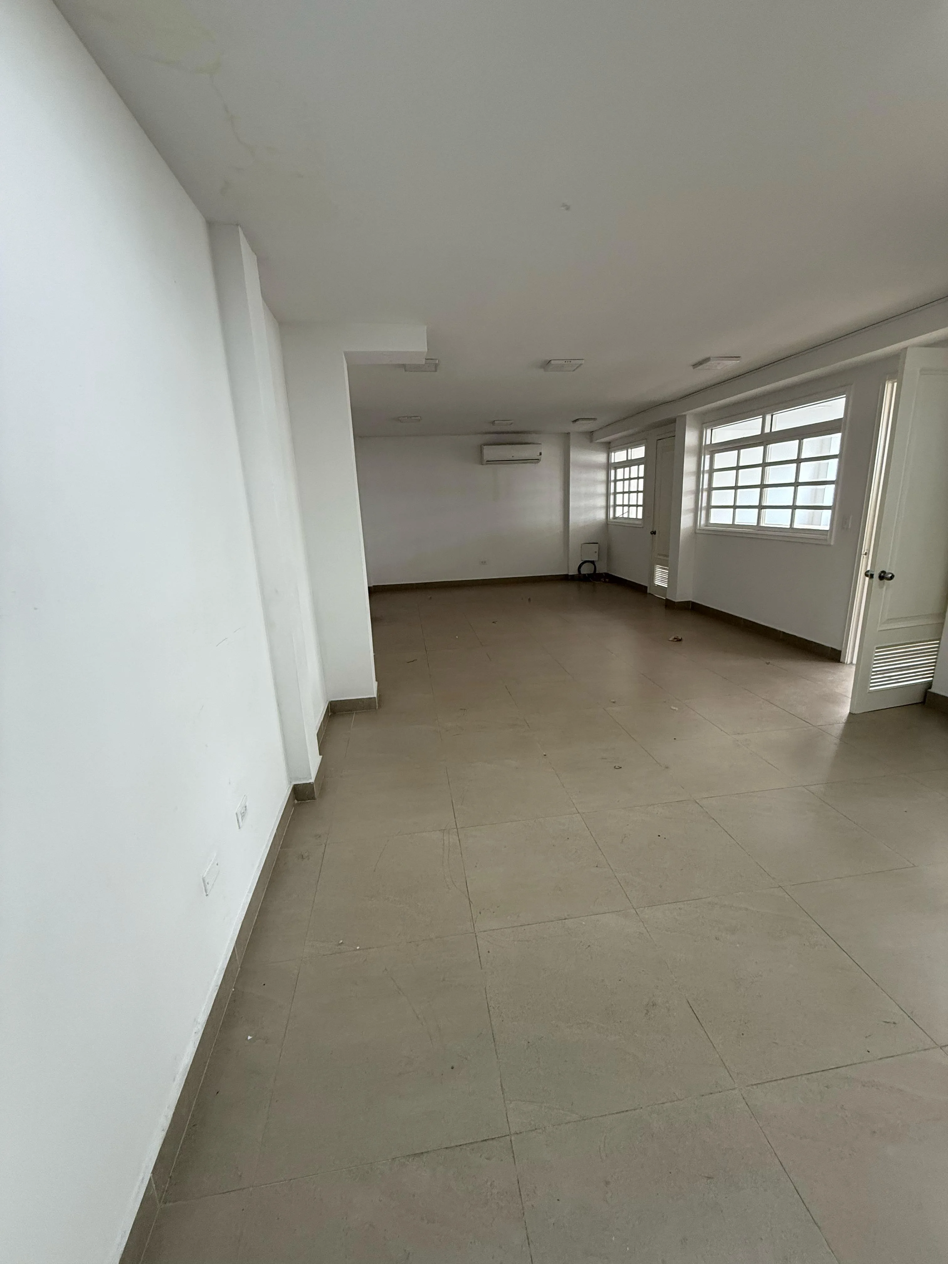 Local en Arriendo en Versalles