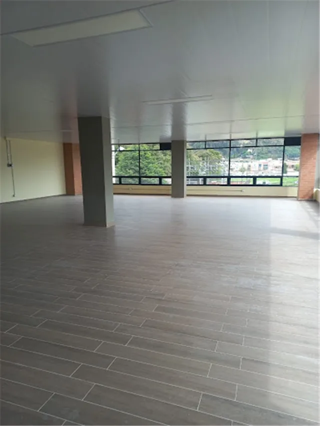 Local en arriendo en Cota